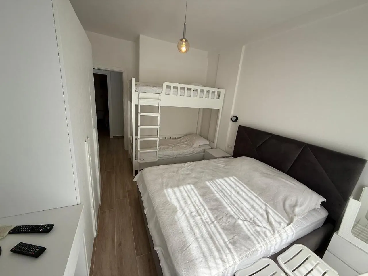 Sunset Room Golem  Habitación en casa particular Golem (Tirana)